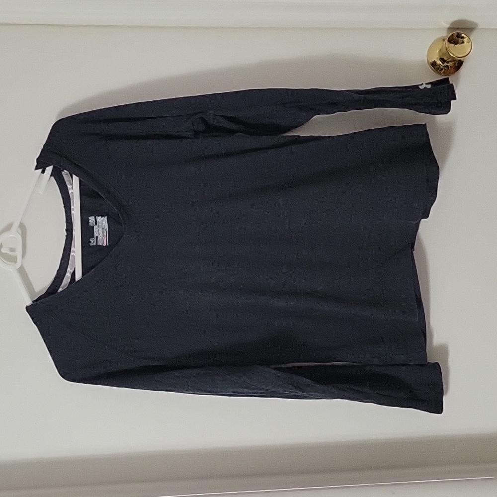 Womens Under Armour hooded long sleeve Tshirt size Large